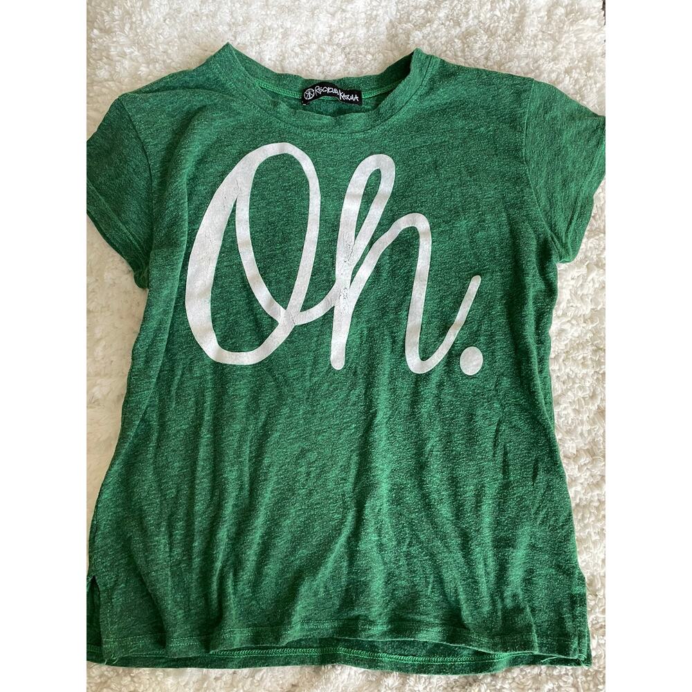 Recycled Karma girls sz. XS ( looks like a 10/12) green "Oh!" rayon blend tee. C